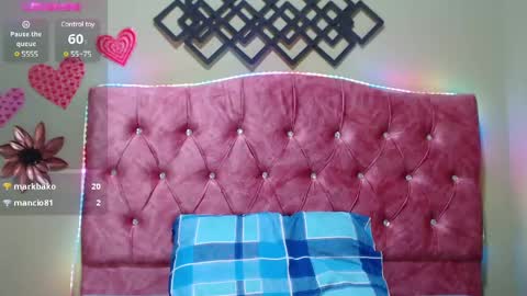 Snapshot of blueviolette chatting on 03/06/25, 05:54 Violette 3 online show from 03/06/25, 05:54