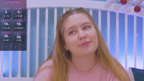 Snapshot of blush_ellie chatting on 01/08/25, 01:20 Ellie3 online show from 01/08/25, 01:20