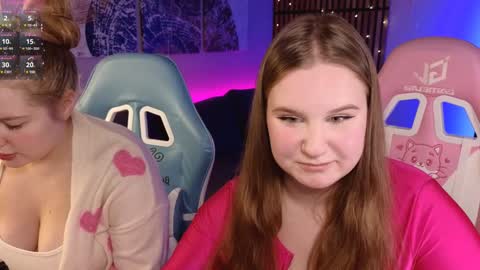 Snapshot of blush_ellie chatting on 01/24/25, 02:30 Ellie3 online show from 01/24/25, 02:30