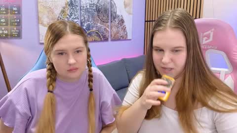 Snapshot of blush_ellie chatting on 01/27/25, 02:24 Ellie3 online show from 01/27/25, 02:24