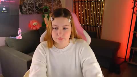 Snapshot of blush_ellie chatting on 02/28/25, 12:20 Ellie3 online show from 02/28/25, 12:20