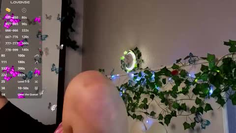 Snapshot of blushinbloom chatting on 02/18/26, 06:09 Dolores online show from 02/18/26, 06:09