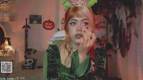 Snapshot of blushing_nymph chatting on 10/18/25, 02:03 Im Nym Justa nymph on twitter and IG online show from 10/18/25, 02:03