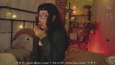 Snapshot of blushing_nymph chatting on 02/08/26, 01:53 Im Nym Justa nymph on twitter and IG online show from 02/08/26, 01:53