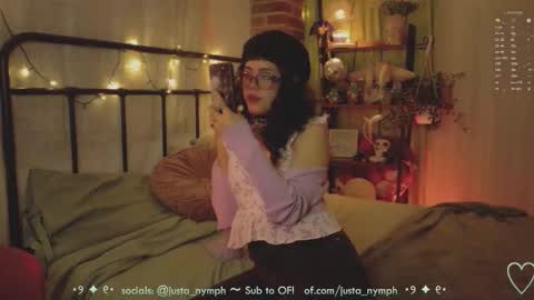 Snapshot of blushing_nymph chatting on 02/10/26, 01:53 Im Nym Justa nymph on twitter and IG online show from 02/10/26, 01:53
