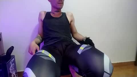 Snapshot of bluu_boy chatting on 03/03/25, 09:26 Blu Boy online show from 03/03/25, 09:26