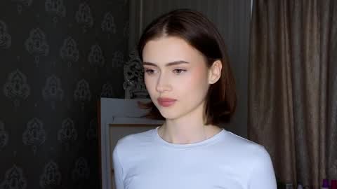 Snapshot of bluuemarine chatting on 05/05/26, 04:37 Mary online show from 05/05/26, 04:37