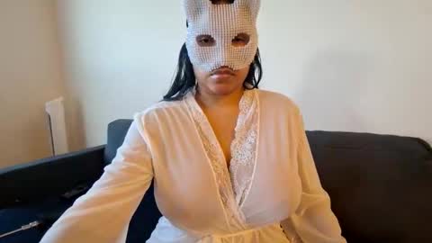 Snapshot of blzsugar chatting on 11/15/25, 10:48 BlzSugar online show from 11/15/25, 10:48