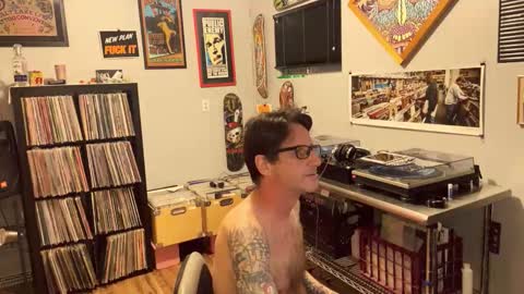 Snapshot of bnczuperzexy chatting on 02/25/26, 05:28 ZuperZexyZounds online show from 02/25/26, 05:28