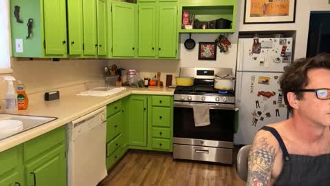 Snapshot of bnczuperzexy chatting on 03/04/26, 12:38 ZuperZexyZounds online show from 03/04/26, 12:38