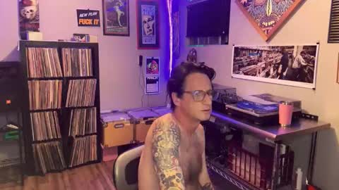 Snapshot of bnczuperzexy chatting on 03/16/26, 05:44 ZuperZexyZounds online show from 03/16/26, 05:44