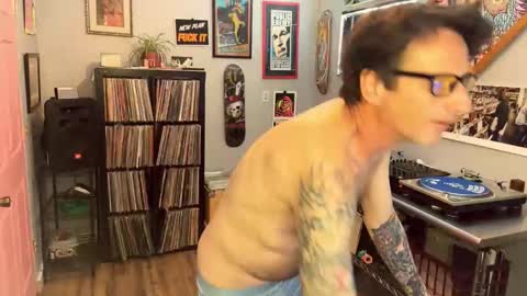 Snapshot of bnczuperzexy chatting on 03/18/26, 08:12 ZuperZexyZounds online show from 03/18/26, 08:12