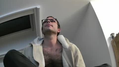 Snapshot of bo22222222 chatting on 11/12/25, 01:17 bo22222222 online show from 11/12/25, 01:17