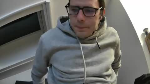 Snapshot of bo22222222 chatting on 11/23/25, 12:21 bo22222222 online show from 11/23/25, 12:21