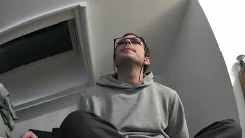 Snapshot of bo22222222 chatting on 11/25/25, 08:20 bo22222222 online show from 11/25/25, 08:20