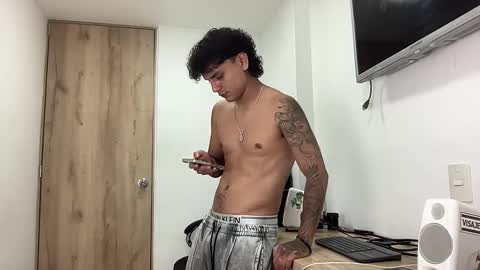 Bob  INDEPENDENT MODEL online show from 09/09/25, 02:44