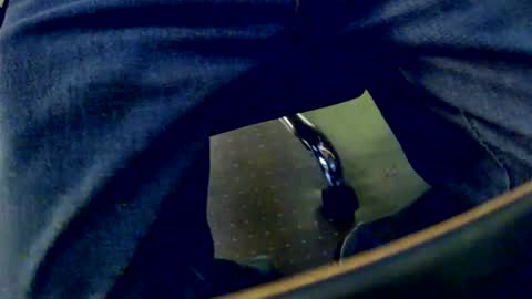 Snapshot of bobbie420_ chatting on 12/28/24, 02:43 bobbie420_ online show from 12/28/24, 02:43