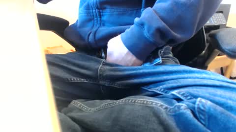 Snapshot of bobbuild chatting on 03/03/25, 09:44 bobbuild online show from 03/03/25, 09:44