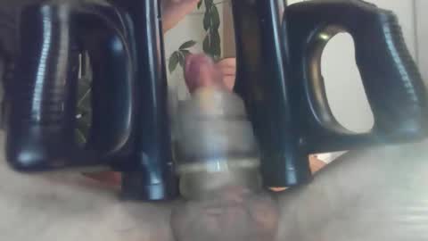 Snapshot of bobby123572970 chatting on 11/27/25, 07:27 Bobby123 online show from 11/27/25, 07:27