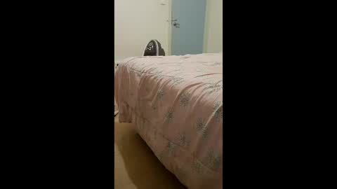 Snapshot of bobby_00x00 chatting on 02/20/26, 01:13 bobby_00x00 online show from 02/20/26, 01:13