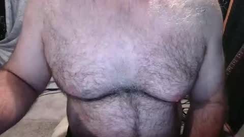 Snapshot of bobbyhill27b chatting on 09/16/25, 03:18 BobbyHill27b online show from 09/16/25, 03:18