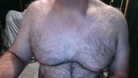 Snapshot of bobbyhill27b chatting on 11/15/25, 01:25 BobbyHill27b online show from 11/15/25, 01:25