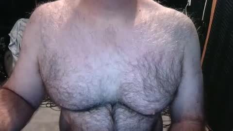 Snapshot of bobbyhill27b chatting on 11/26/25, 02:18 BobbyHill27b online show from 11/26/25, 02:18