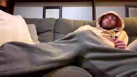 Snapshot of bobfish663 chatting on 05/11/26, 02:45 bobfish663 online show from 05/11/26, 02:45