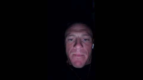 Snapshot of bodukes3233 chatting on 03/20/26, 01:49 Swingingdong online show from 03/20/26, 01:49