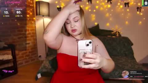  Lina  online show from 12/24/24, 10:39