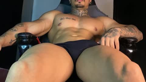 Snapshot of bodymenbr chatting on 12/15/25, 09:52 bodymenbr online show from 12/15/25, 09:52