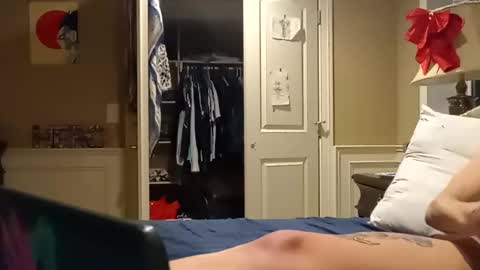 Snapshot of bodyyattiyatti chatting on 02/27/25, 09:11 Sailorartemis online show from 02/27/25, 09:11