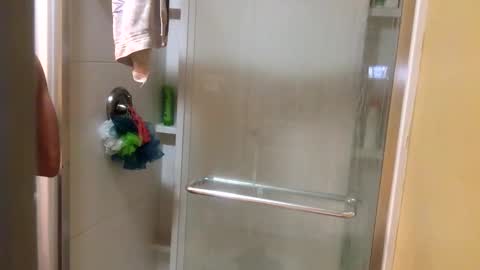 Snapshot of bodyyattiyatti chatting on 10/22/25, 12:44 Sailorartemis online show from 10/22/25, 12:44