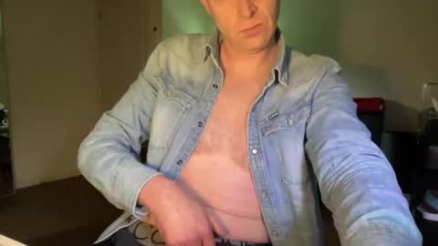 Snapshot of boegieboy76 chatting on 12/10/24, 04:27 ask me online show from 12/10/24, 04:27