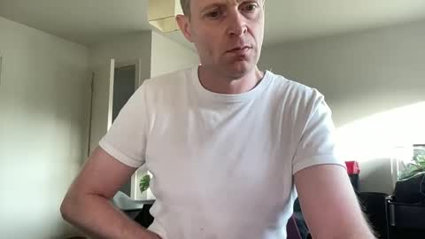 Snapshot of boegieboy76 chatting on 12/20/24, 11:54 ask me online show from 12/20/24, 11:54