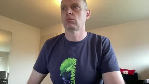 Snapshot of boegieboy76 chatting on 02/05/25, 09:25 ask me online show from 02/05/25, 09:25