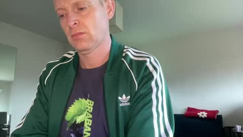 Snapshot of boegieboy76 chatting on 02/05/25, 01:54 ask me online show from 02/05/25, 01:54