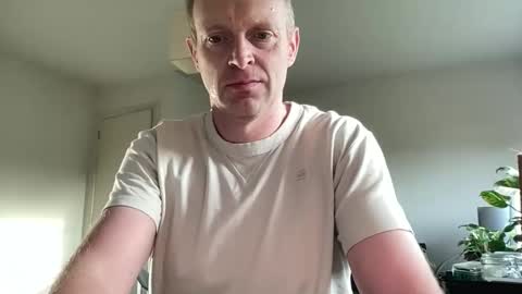 Snapshot of boegieboy76 chatting on 11/06/25, 08:15 ask me online show from 11/06/25, 08:15