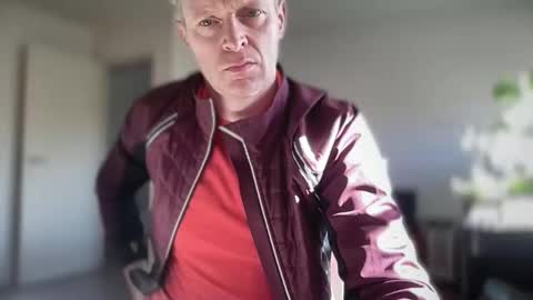 Snapshot of boegieboy76 chatting on 04/08/26, 08:36 ask me online show from 04/08/26, 08:36