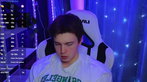 ALEXPVT IS OPEN online show from 02/04/25, 02:10