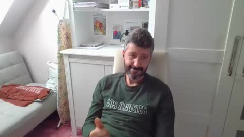 Snapshot of bojanin chatting on 09/09/25, 08:14 bojanin online show from 09/09/25, 08:14