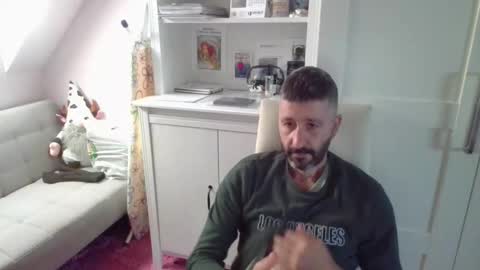 Snapshot of bojanin chatting on 09/17/25, 09:44 bojanin online show from 09/17/25, 09:44