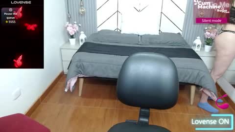 Paris online show from 10/06/25, 11:46