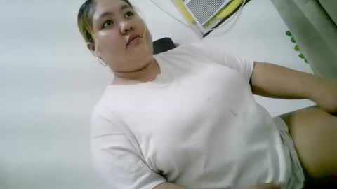 Snapshot of bombastic_darla chatting on 09/09/25, 11:59 bombastic_darla online show from 09/09/25, 11:59