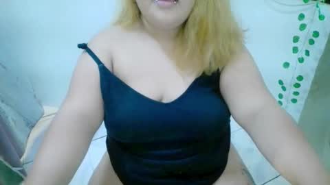 Snapshot of bombastic_darla chatting on 09/27/25, 07:35 bombastic_darla online show from 09/27/25, 07:35