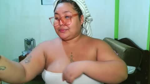 bombastic_darla online show from 05/03/26, 09:48