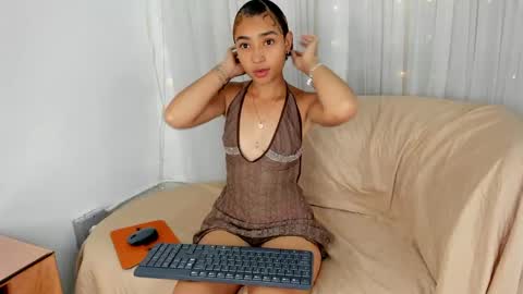 Snapshot of bombom_7 chatting on 05/10/26, 07:41 bombom 7 online show from 05/10/26, 07:41