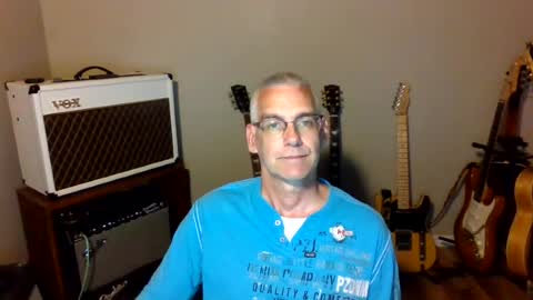 Snapshot of bomec40 chatting on 07/08/26, 11:09 Carl online show from 07/08/26, 11:09