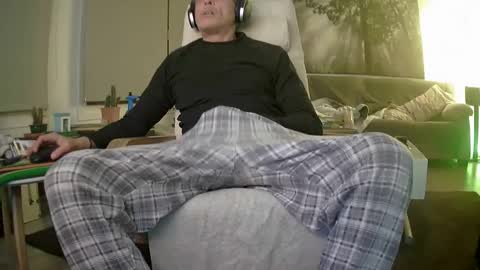bomsay online show from 02/09/25, 09:06