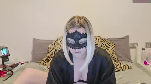 Lucy online show from 05/08/26, 09:25
